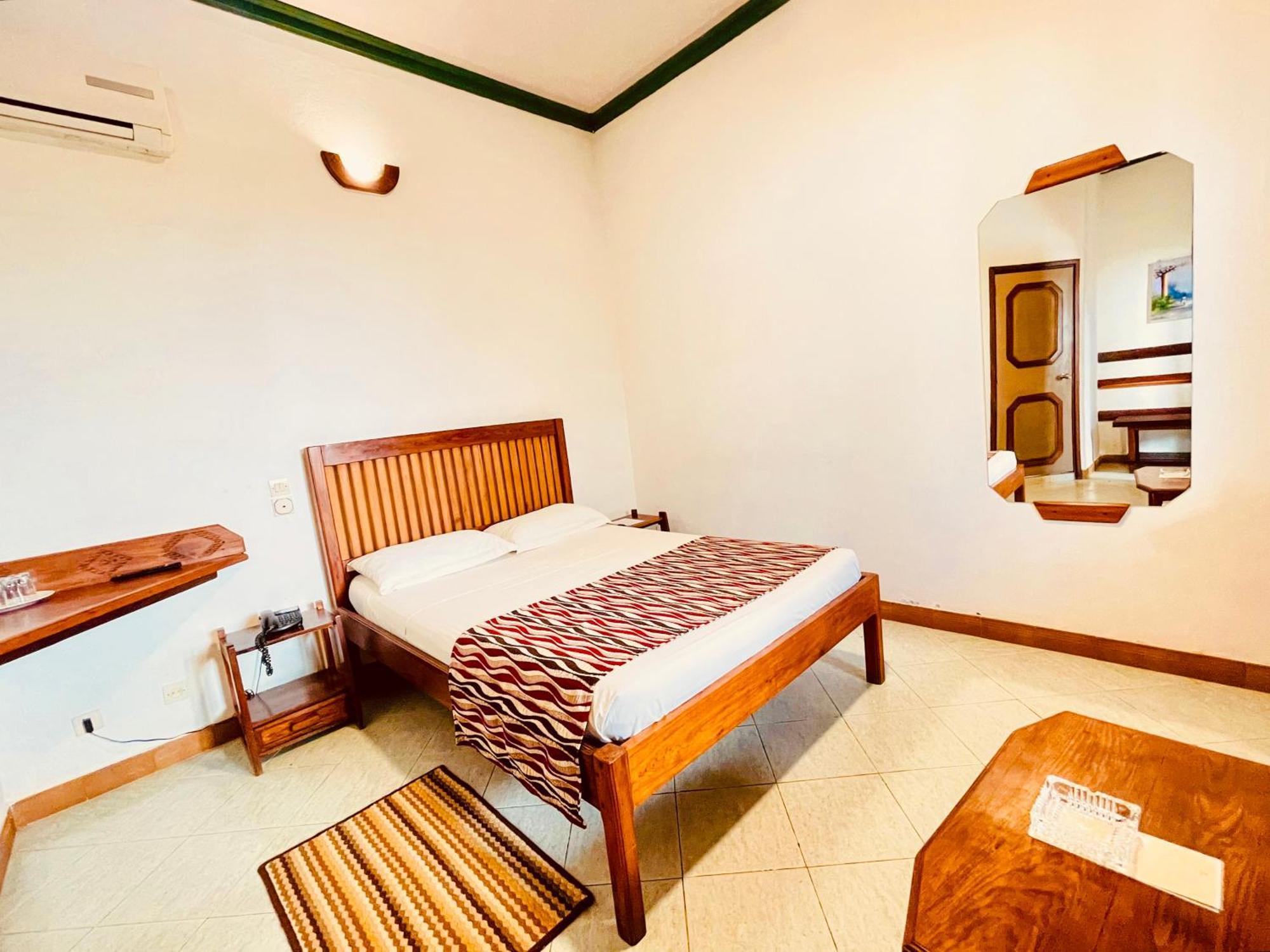 Le Nouvel Eden Toliara Exterior foto